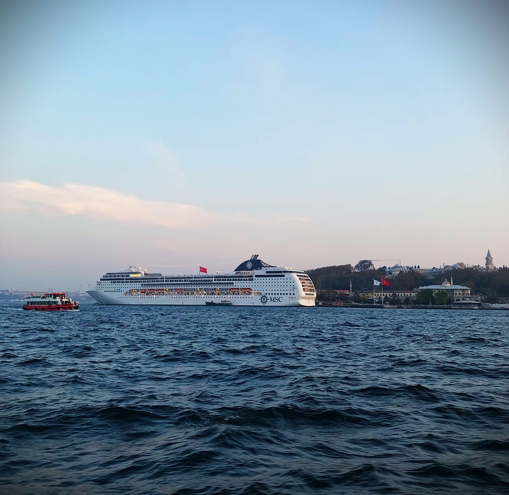istanbul, toruism, turkey, ferry.jpg
